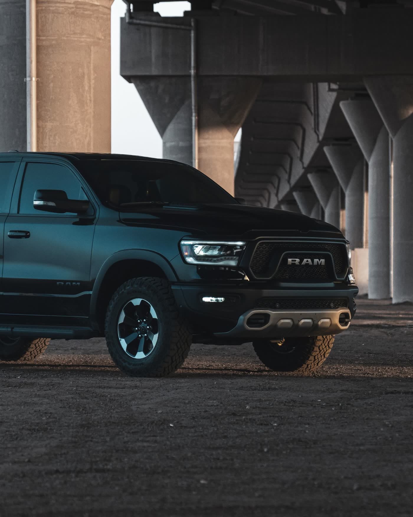 Window Tinting for SUVs and Trucks in Toronto: What to Know Before You Book
