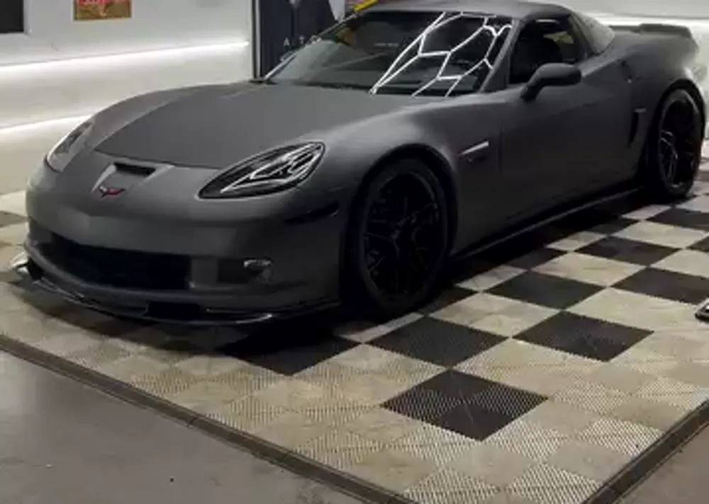 Corvette in a fresh satin grey wrap