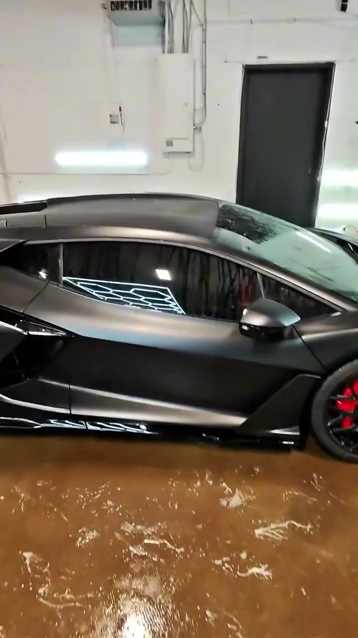 Lamborghini Aventador